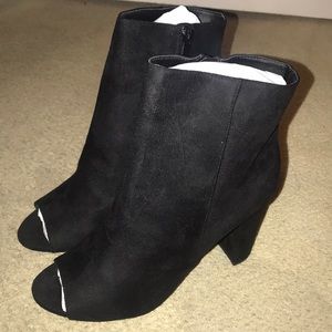 Fashion Nova: All black suede bootie heel